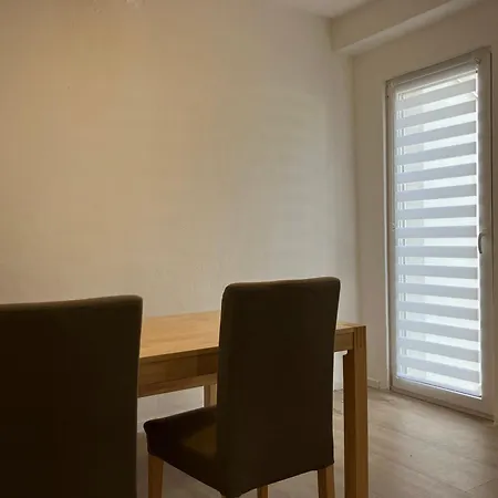 Grosses In Holiday home