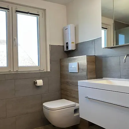 Holiday home Grosses In *